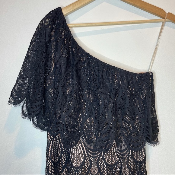 DRESS THE POPULATION Black Lace Dress - Picture 6 of 16